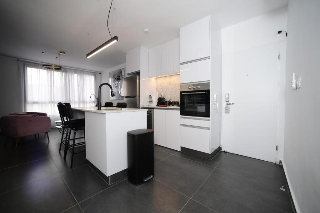 Z-32 Luxury Boutique Apartment Эйлат Экстерьер фото